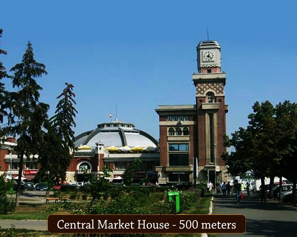 Hotel Central Ploieşti Kültér fotó